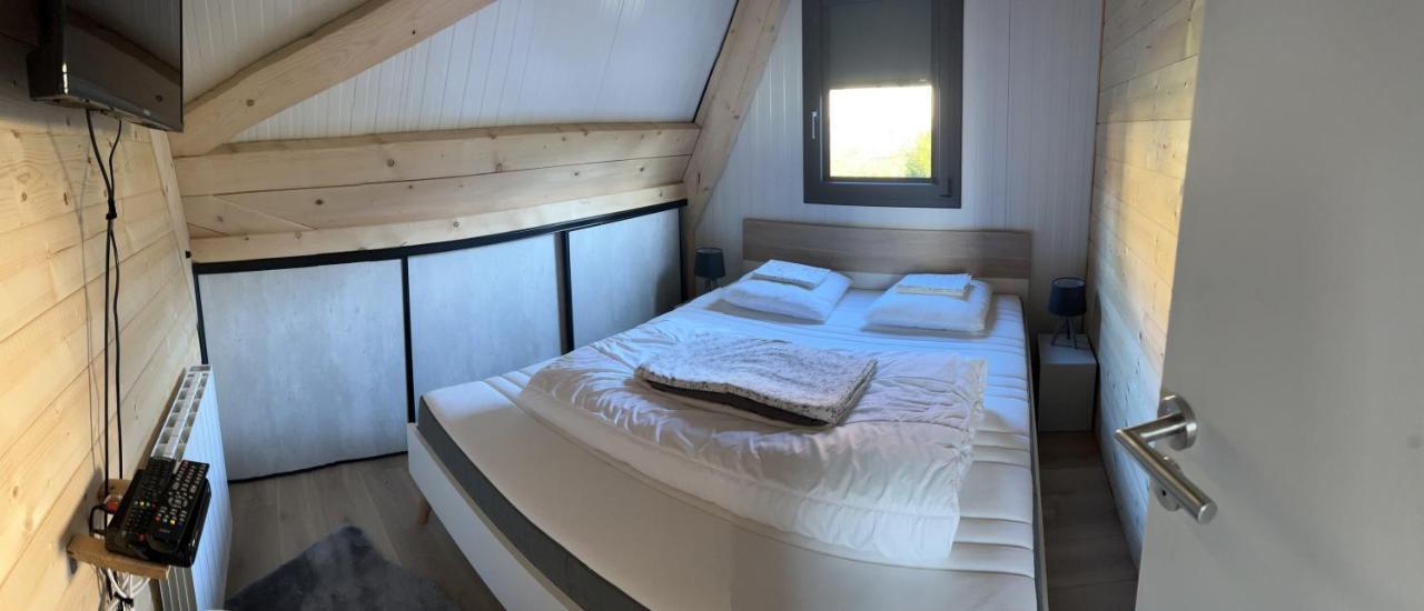 Des Bois - - Tipi - *