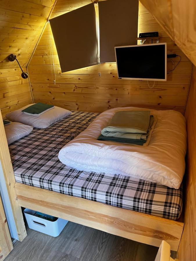 Des Bois - - Tipi - *